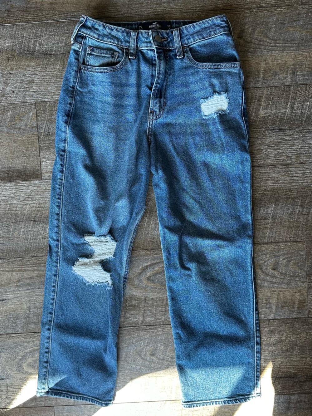 Hollister Ultra High Rise Vintage Straight Jeans Distressed Size 28